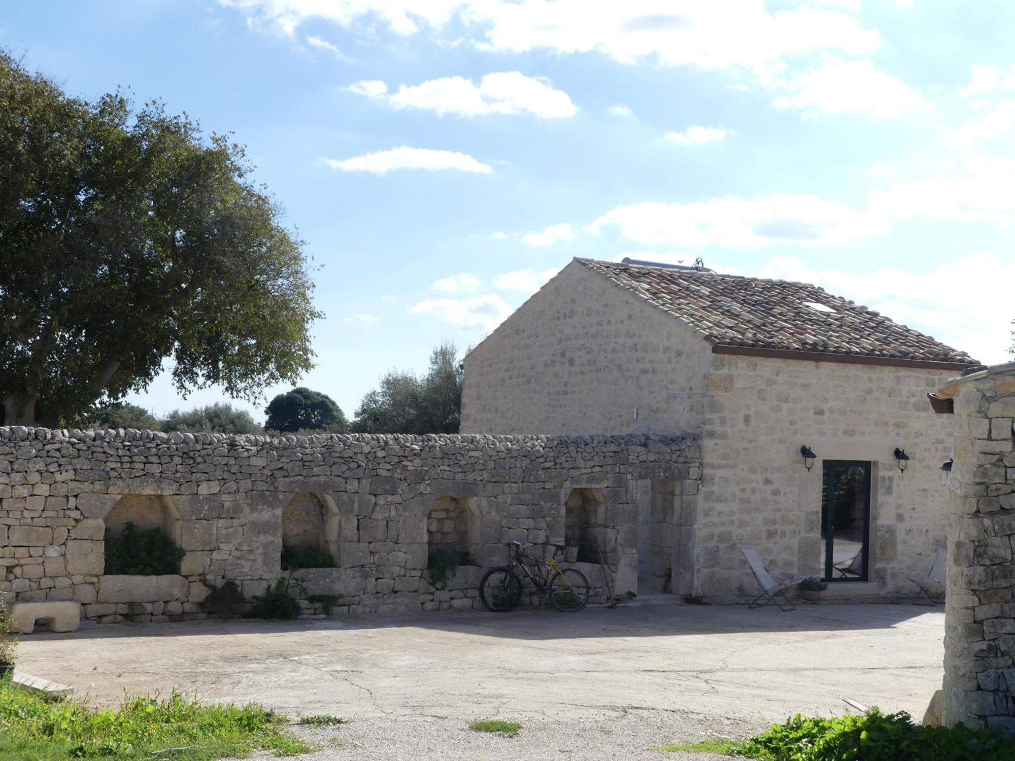 Agriturismo Fondo Paliemmu Modica Luaran gambar